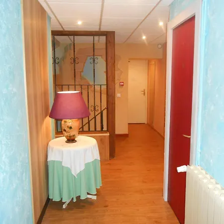 Hotel Le Logis Du Pre Braheux Saint-Nabord