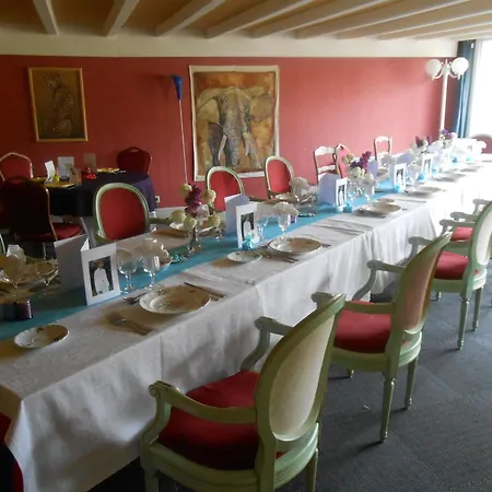 博赫克斯之家酒店 2* 圣纳博尔德