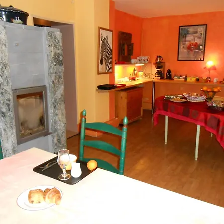 Le Logis Du Pre Braheux Отель Saint-Nabord