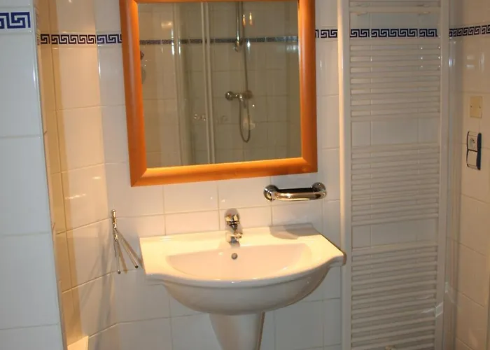 Hotel Le Logis Du Pre Braheux 2*